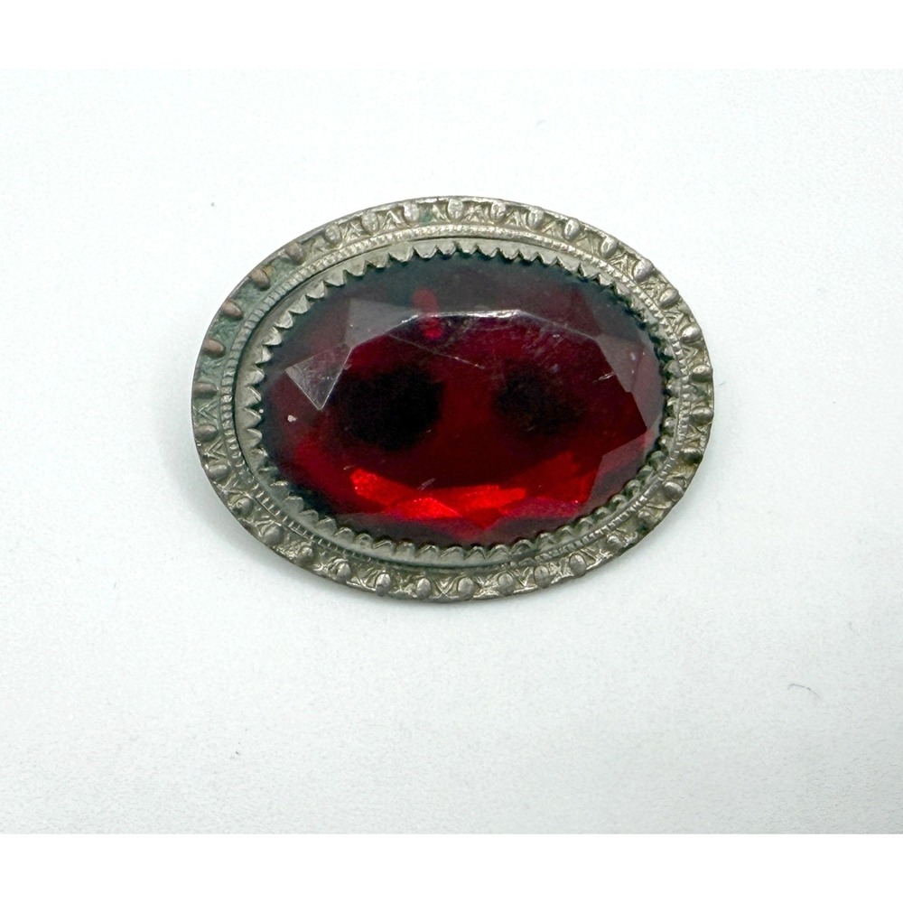 Antique Style Red Faceted Glass Brooch Silver Tone C Clasp‎ 1.38"
